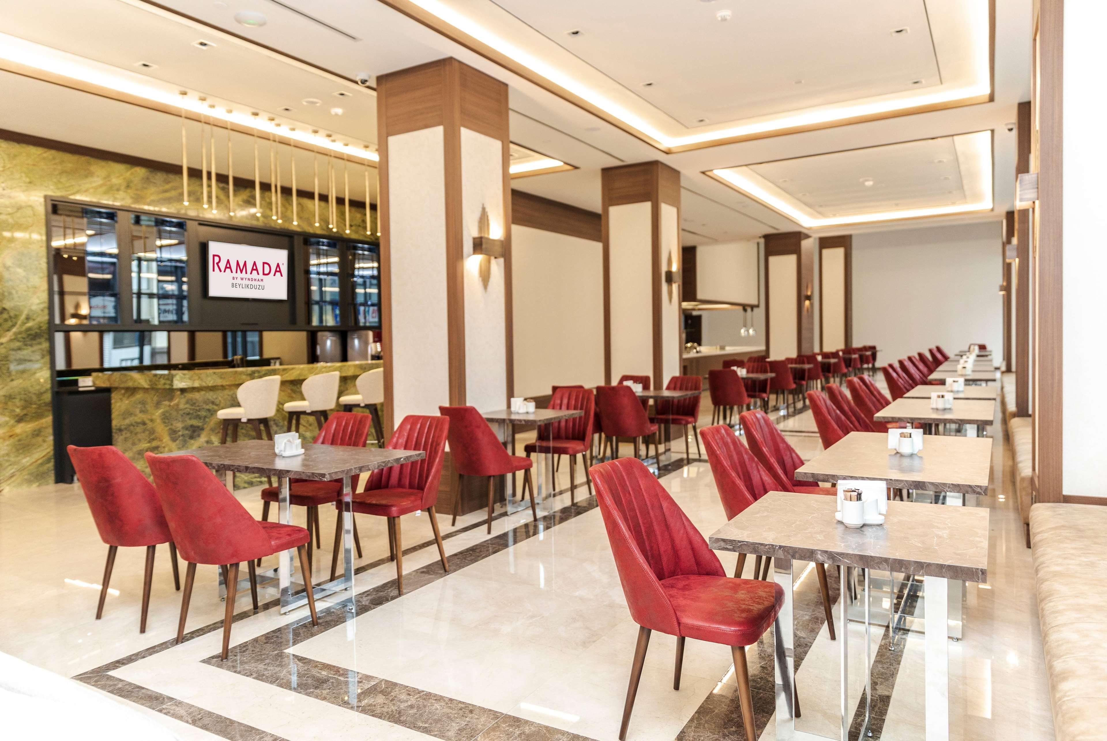 Hotel Ramada By Wyndham Beylikduzu Estambul Exterior foto